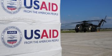 ما الذي يجب أن يفعله العاملون في المجال الخيري حيال تجميد الولايات المتحدة للمساعدات الانمائية؟